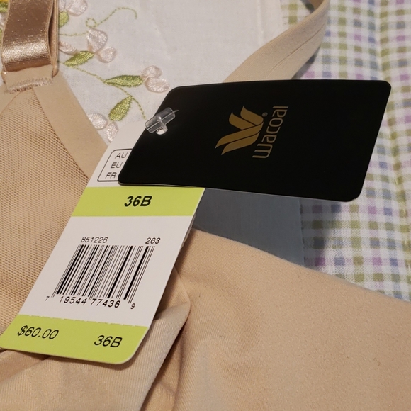 NWT Wacoal's Flawless Comfort Hidden Underwire Bra - Picture 2 of 5